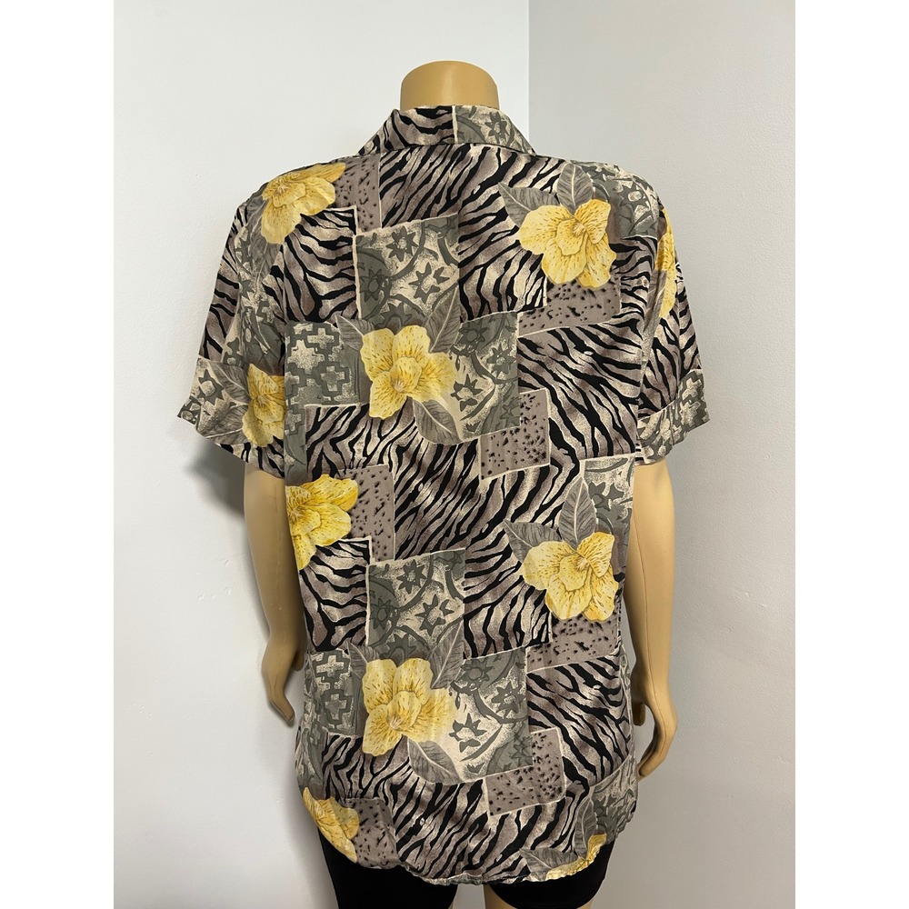 Dress Barn Vintage 100% Silk Zebra Floral Print Button Down Blouse Grey Yellow M - Picture 4 of 6